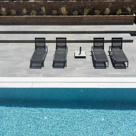 Azul 2 - Pool, Garden, Bbq *