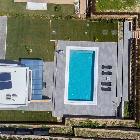 Azul 2 - Pool, Garden, Bbq Villa Pefkochori